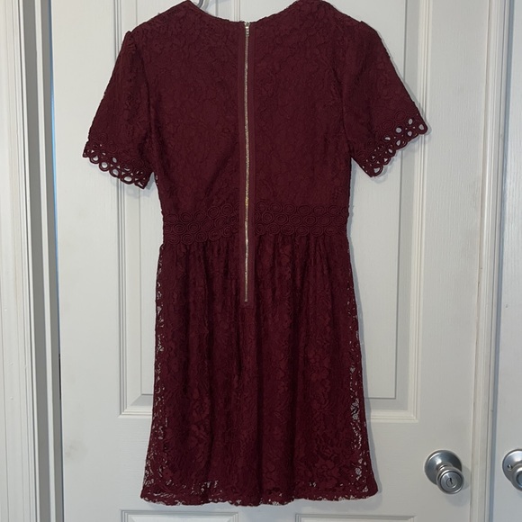 Francesca’s maroon lace dress NWT size small - Picture 6 of 6